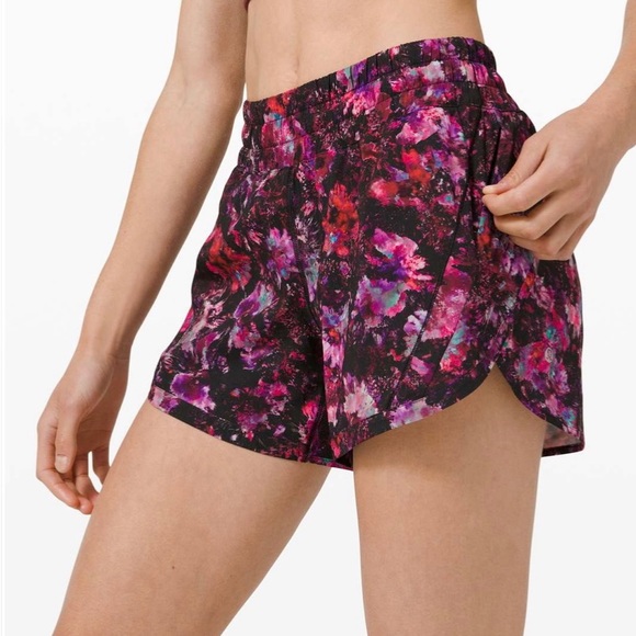 NWT 2 pair of Lululemon Track that short 5 inch - Picture 2 of 7